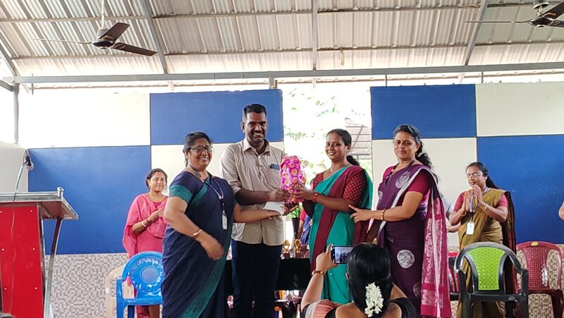 പ്രമാണം:42069 schoolpta2502.jpg