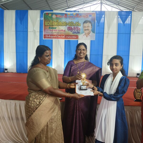 പ്രമാണം:44018 sv 12.jpg