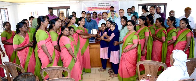 പ്രമാണം:15253 harithakarma sena.jpg