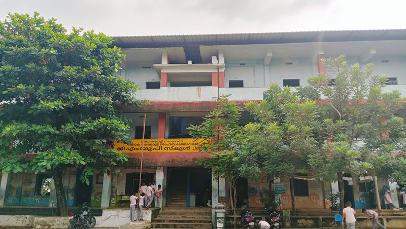 പ്രമാണം:18373-main-bulding.jpg