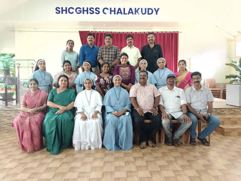 പ്രമാണം:23008-PTA General body2.jpg