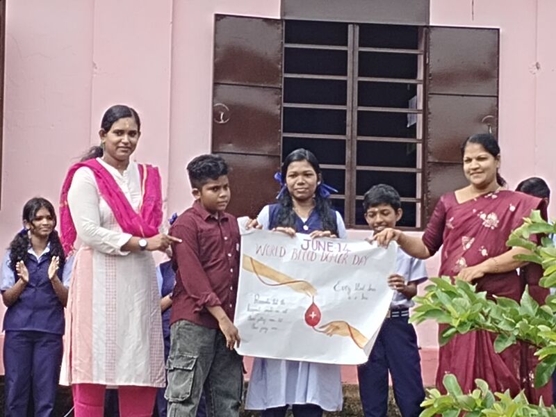 പ്രമാണം:23057 blooddonationday.jpg