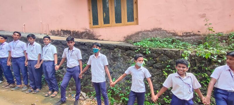 പ്രമാണം:31038 lahariviudha5.jpeg