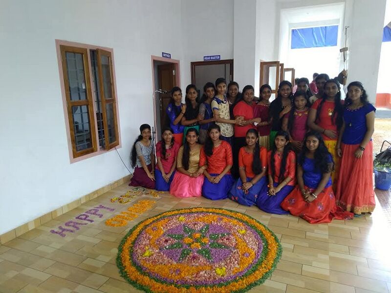 പ്രമാണം:33026-Onam.jpg