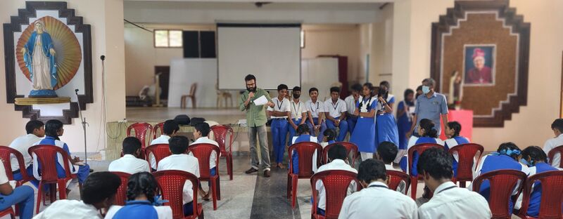 പ്രമാണം:Miosa quiz 35052 232.jpg