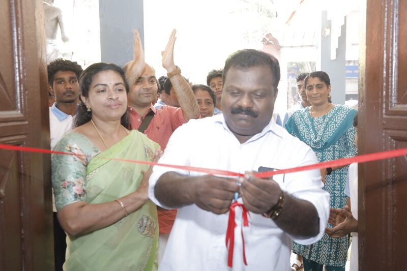 പ്രമാണം:ROBO FEST.jpg