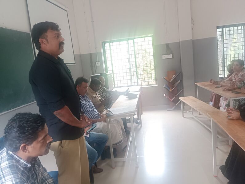 പ്രമാണം:12027 spc parents aug253.jpg