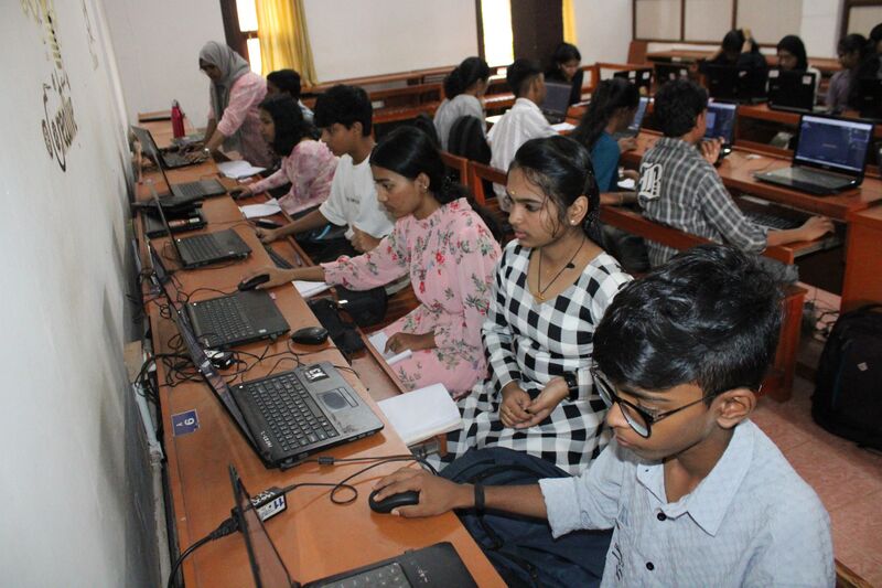 പ്രമാണം:14028 anim.jpg