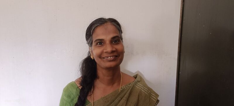 പ്രമാണം:25041 teachers8.jpg