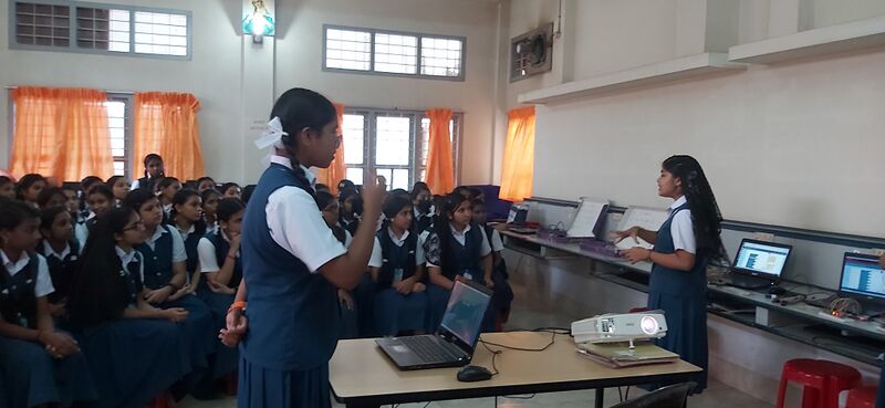 പ്രമാണം:28002-freedom fest7.jpg