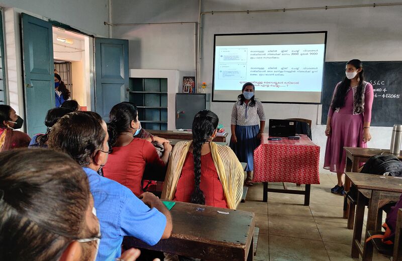 പ്രമാണം:31087-KTM-LKCS22-4 - Tom Thomas.jpg