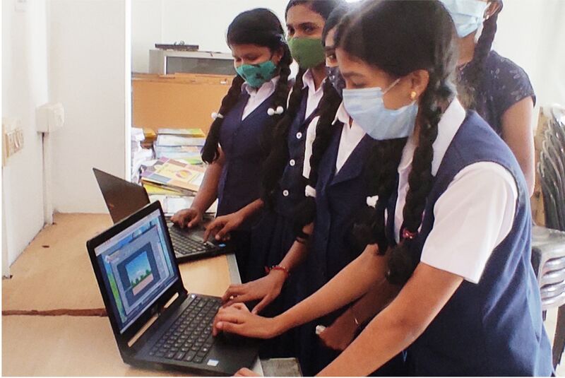 പ്രമാണം:33003 litle kite.jpg