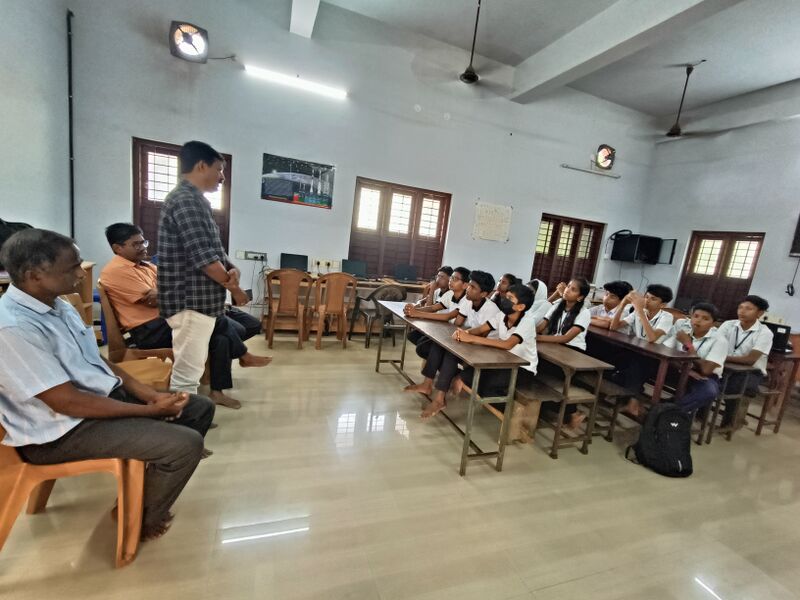 പ്രമാണം:34046 lkv3.jpg