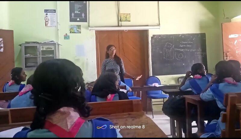 പ്രമാണം:44041-personality development class.jpg