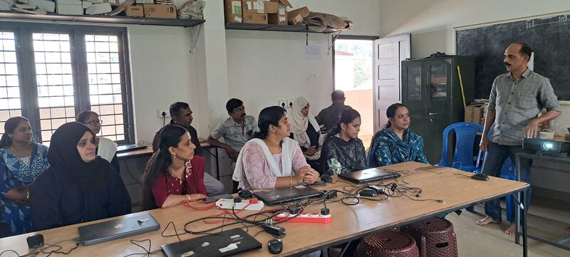 പ്രമാണം:16054 Littlekites AIclass3.jpeg