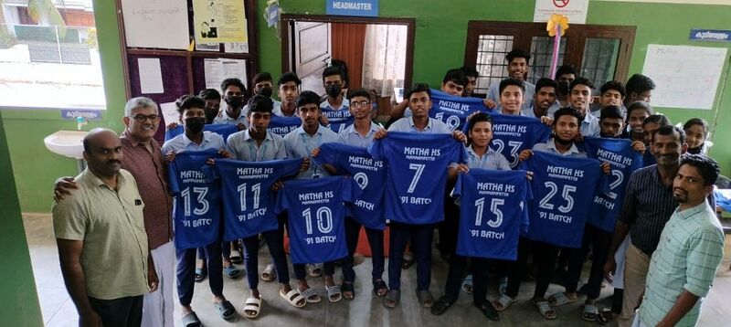 പ്രമാണം:22071 TSR 91 batch jersy.jpg