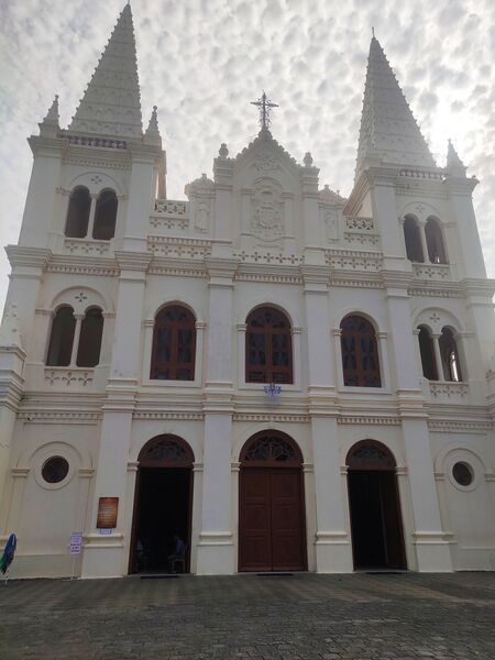 പ്രമാണം:26012 Santa Cruz Basalica.jpeg
