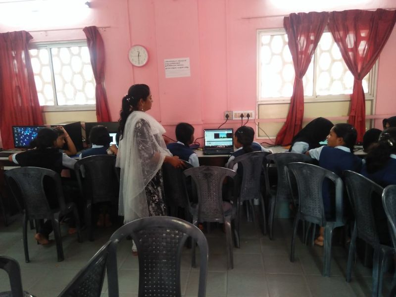 പ്രമാണം:26064kite2.jpg