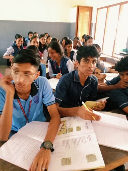 പ്രമാണം:28041 EKM HINDI ACTIVITY IMG1.jpg