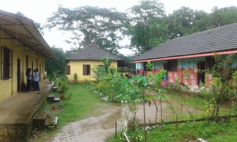 പ്രമാണം:30048 school photo.jpg