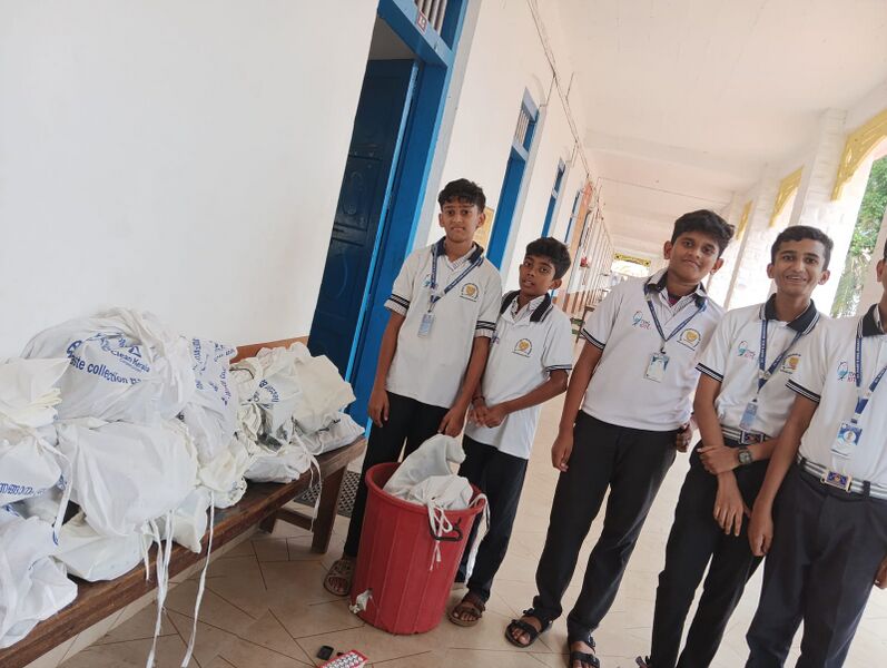 പ്രമാണം:31077 ew9.jpeg