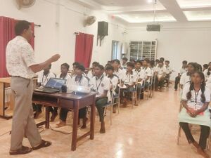 34013freesoftday claas25a.jpg