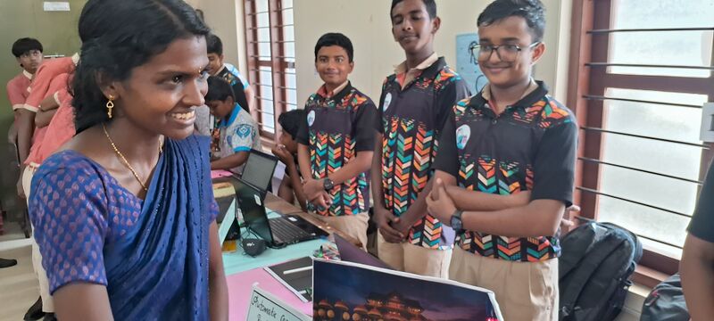 പ്രമാണം:44046 lk robo25a.jpg