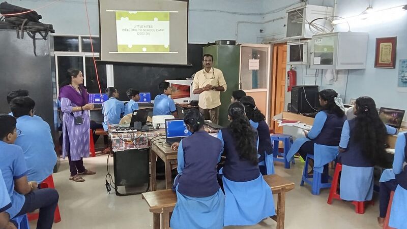 പ്രമാണം:School camp 1.jpg