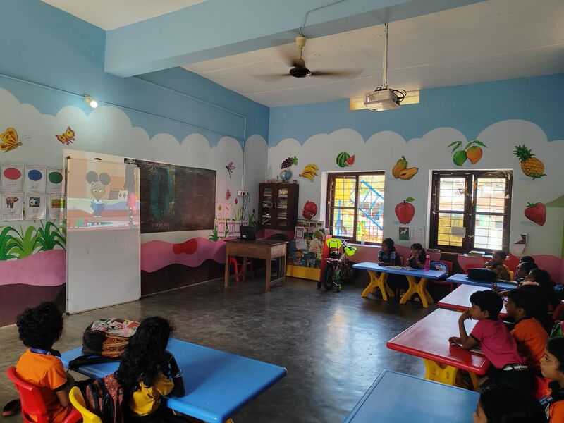 പ്രമാണം:14848 hitech.jpeg