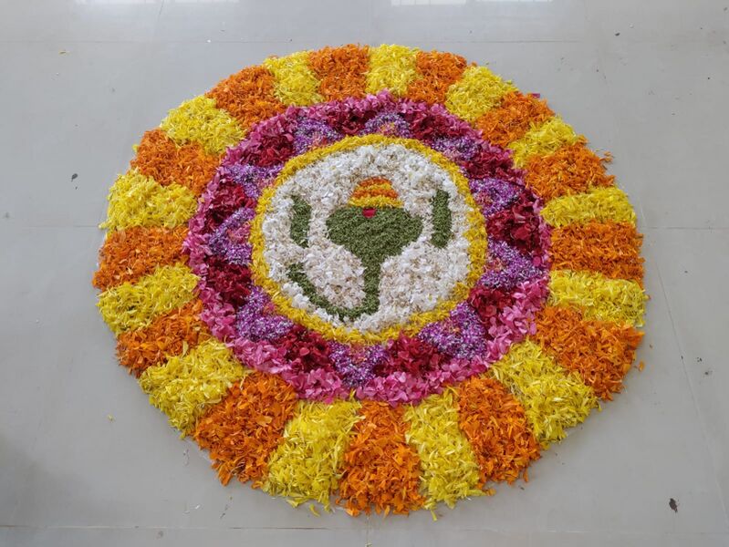 പ്രമാണം:21915.onam.jpg