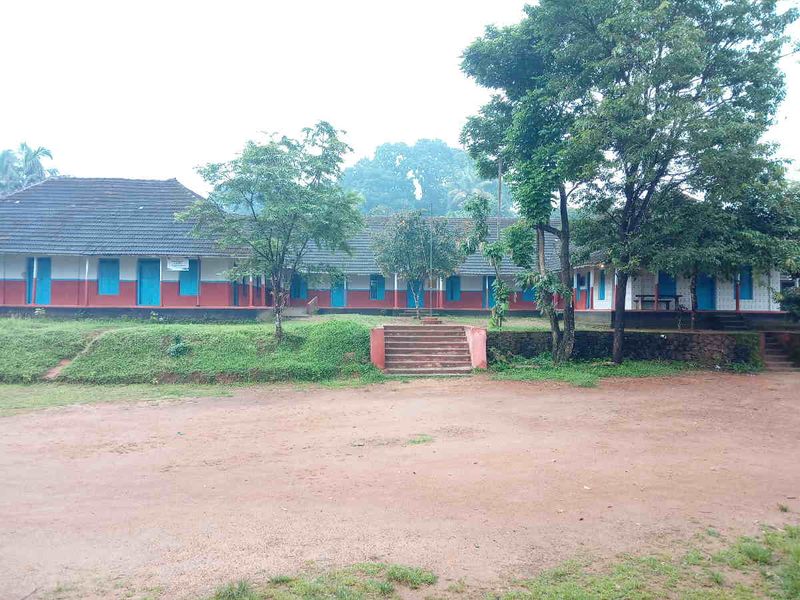 പ്രമാണം:28012 HSSK.jpg