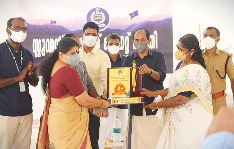 പ്രമാണം:42021 9054322.jpg