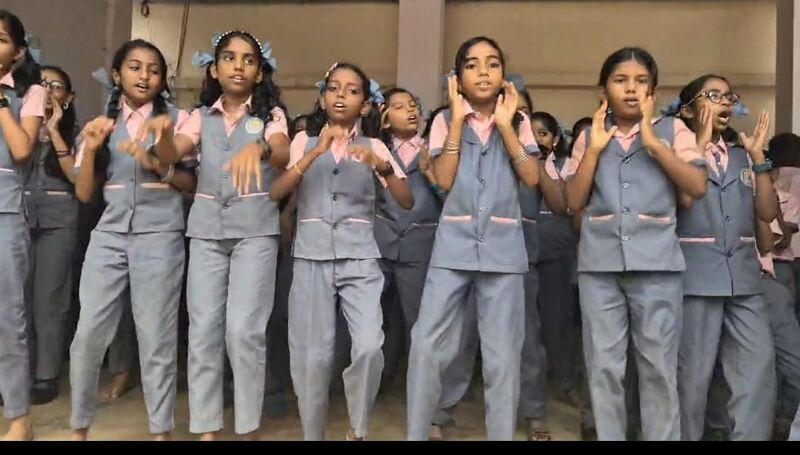 പ്രമാണം:BS TVM 44066 soomba1.jpeg