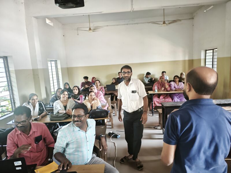 പ്രമാണം:Drcmlp training 8 23.jpg