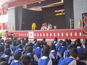 13006-readingweek3.JPG
