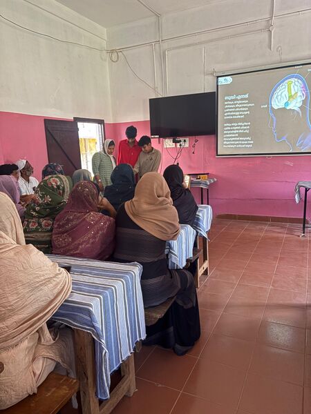 പ്രമാണം:15016 LK AI TRAINING.jpg