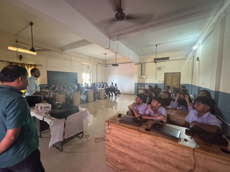 പ്രമാണം:19112 pc 3.JPG