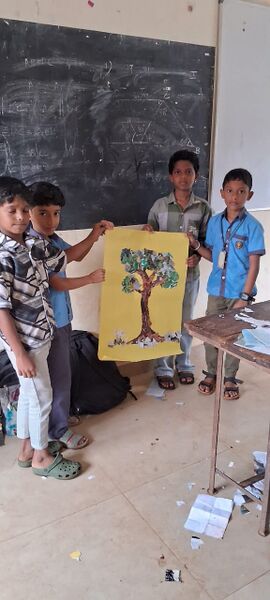 പ്രമാണം:19826 vidhyarangam kolash.jpeg