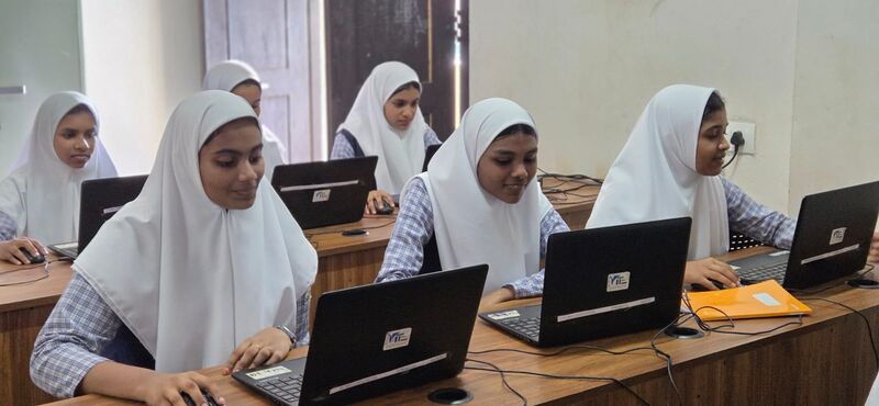 പ്രമാണം:19868-Digital poster making competition.jpg