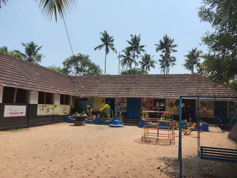 പ്രമാണം:22628-school photo1.jpg