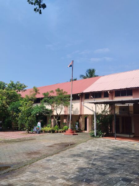 പ്രമാണം:26021-schoolphoto2026.jpeg