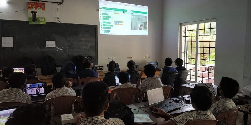 പ്രമാണം:32015 lk2.jpeg