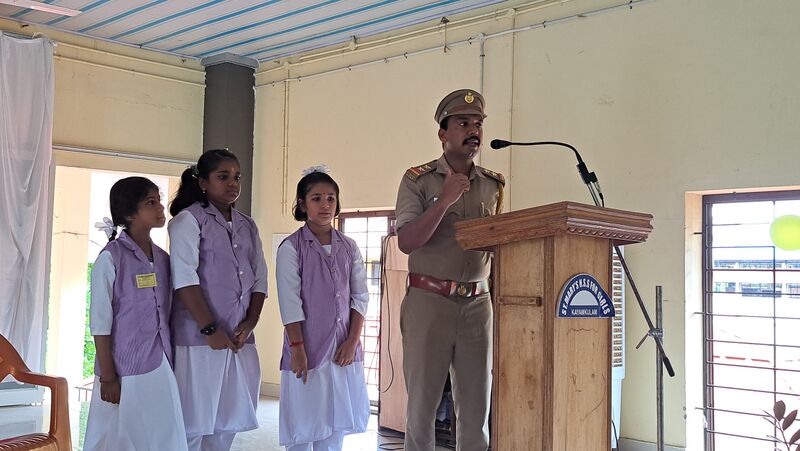 പ്രമാണം:36046 l11.jpg