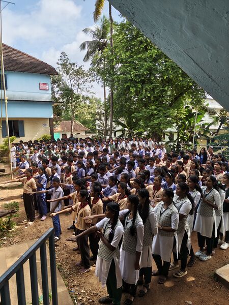 പ്രമാണം:38004-LK-OATH 2.jpg