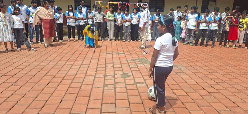 പ്രമാണം:38077-PTA-GOAL2026-Goal Kick7.jpg