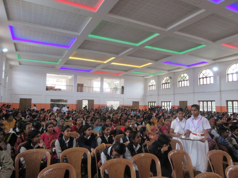 പ്രമാണം:9PTA 2018-19.JPG