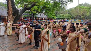 BS21 KLM 41080 5.jpg