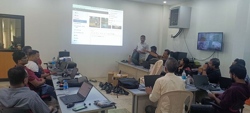 പ്രമാണം:Drcmlp-meeting 13.jpg