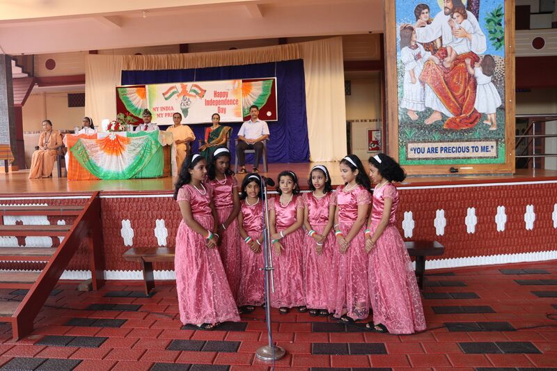 പ്രമാണം:Independence1 252639 13006.JPG