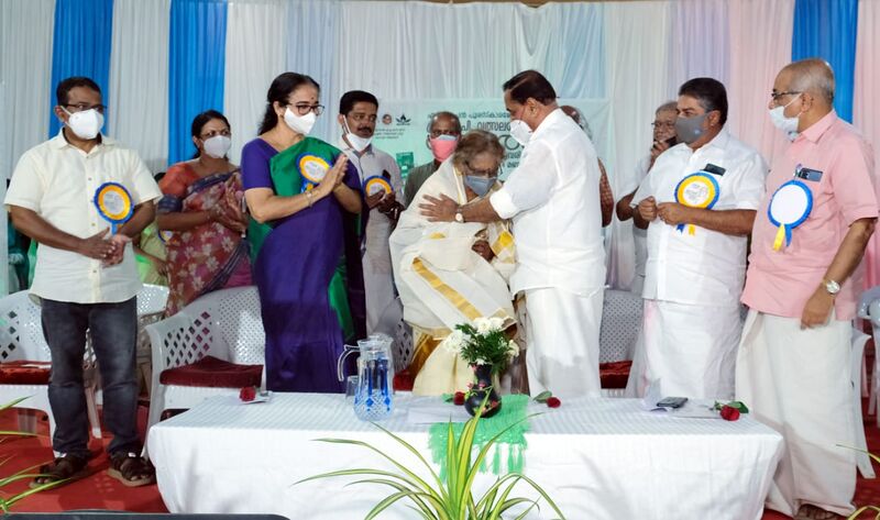 പ്രമാണം:Vathsala tr 2.jpeg